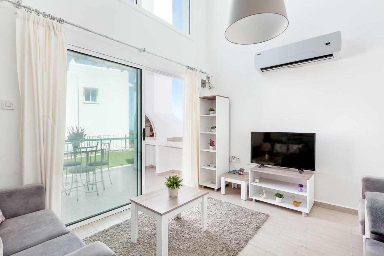 Seaview Selvi Village Apt Vasilia Buitenkant foto
